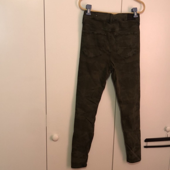 American Eagle Outfitters N(E)XT Level Stretch Camouflage Distressed Jeans US 6 - Picture 7 of 10